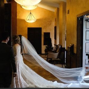 Erin Cole Ivory veil 2 pieces